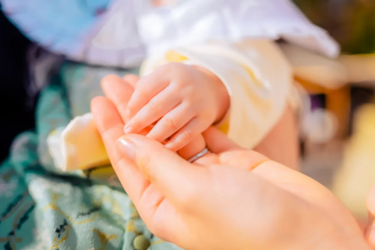 母との子の手