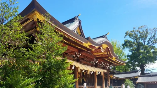 寒川神社拝殿