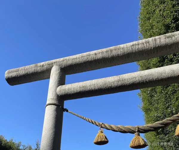 神社　鳥居